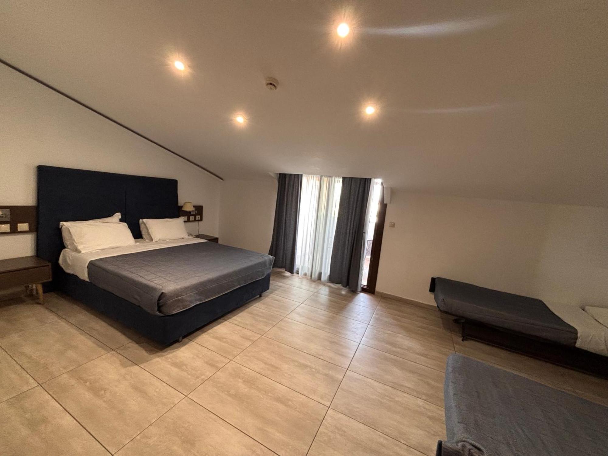 Perinthos Hotel 4*