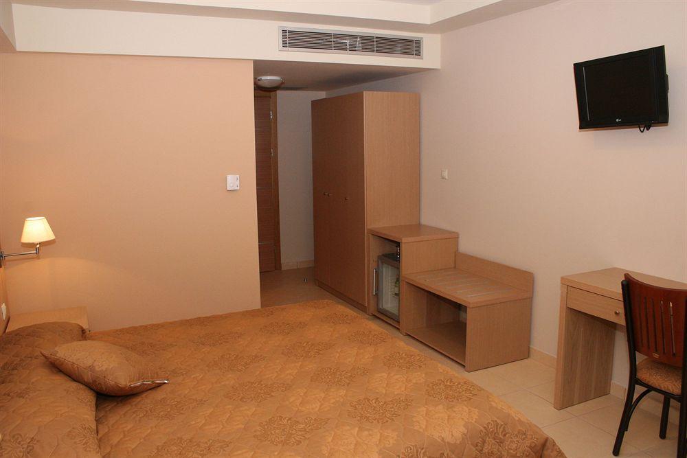 מלון Perinthos 4*